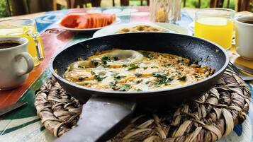 屋外ダイニングエリア