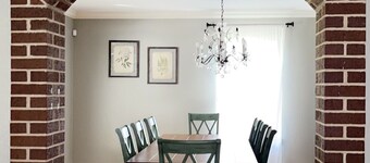 Gorgeous country retreat with pond and pool! 