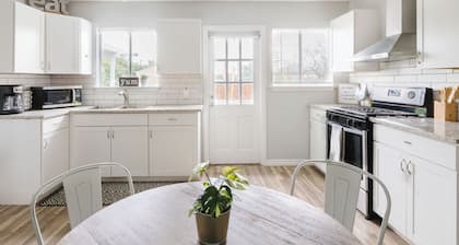 Cozy Home Mins From Randolph AFB, Airport, & More!