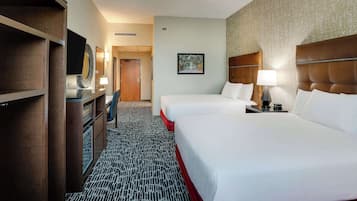 Room, 2 Queen Beds, Hearing Accessible (Roll-in Shower)