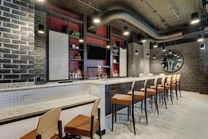 Bar (en la propiedad)