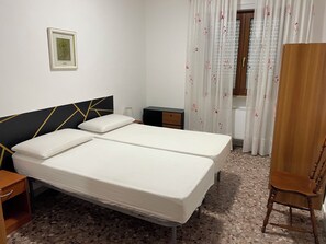 3 chambres, fer et planche à repasser, Wi-Fi