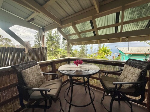 Peaceful, private studio overlooking the pacific  Ocean.