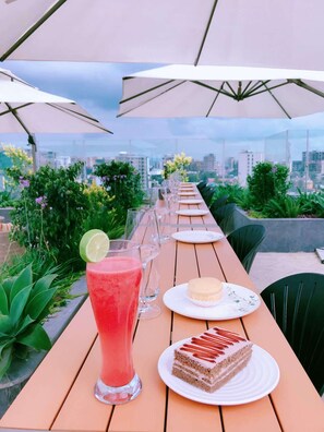 Terrace/patio - Tongda Hotel (Addis Ababa)