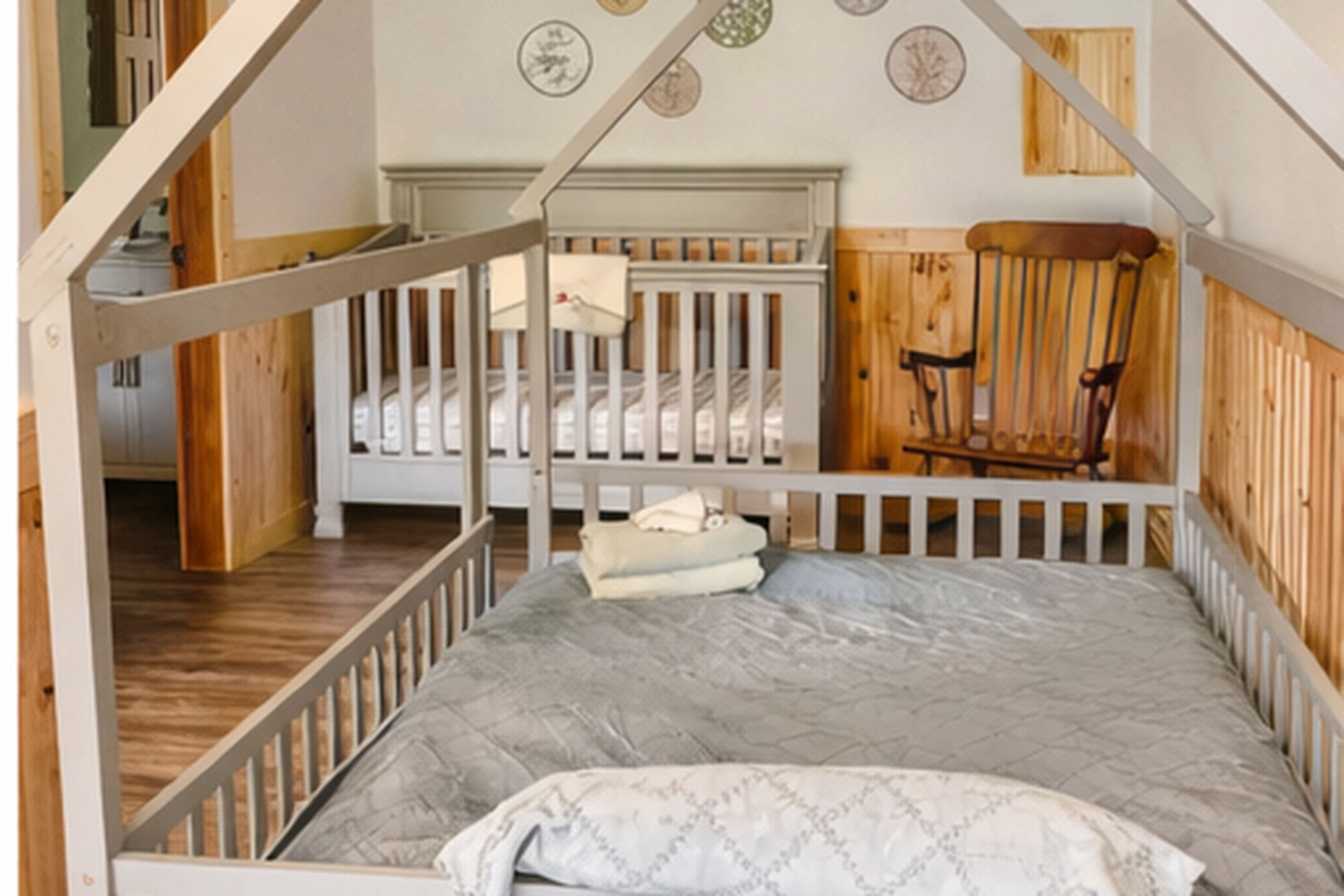 5 slaapkamers, een strijkplank/strijkijzer, gratis wifi, beddengoed