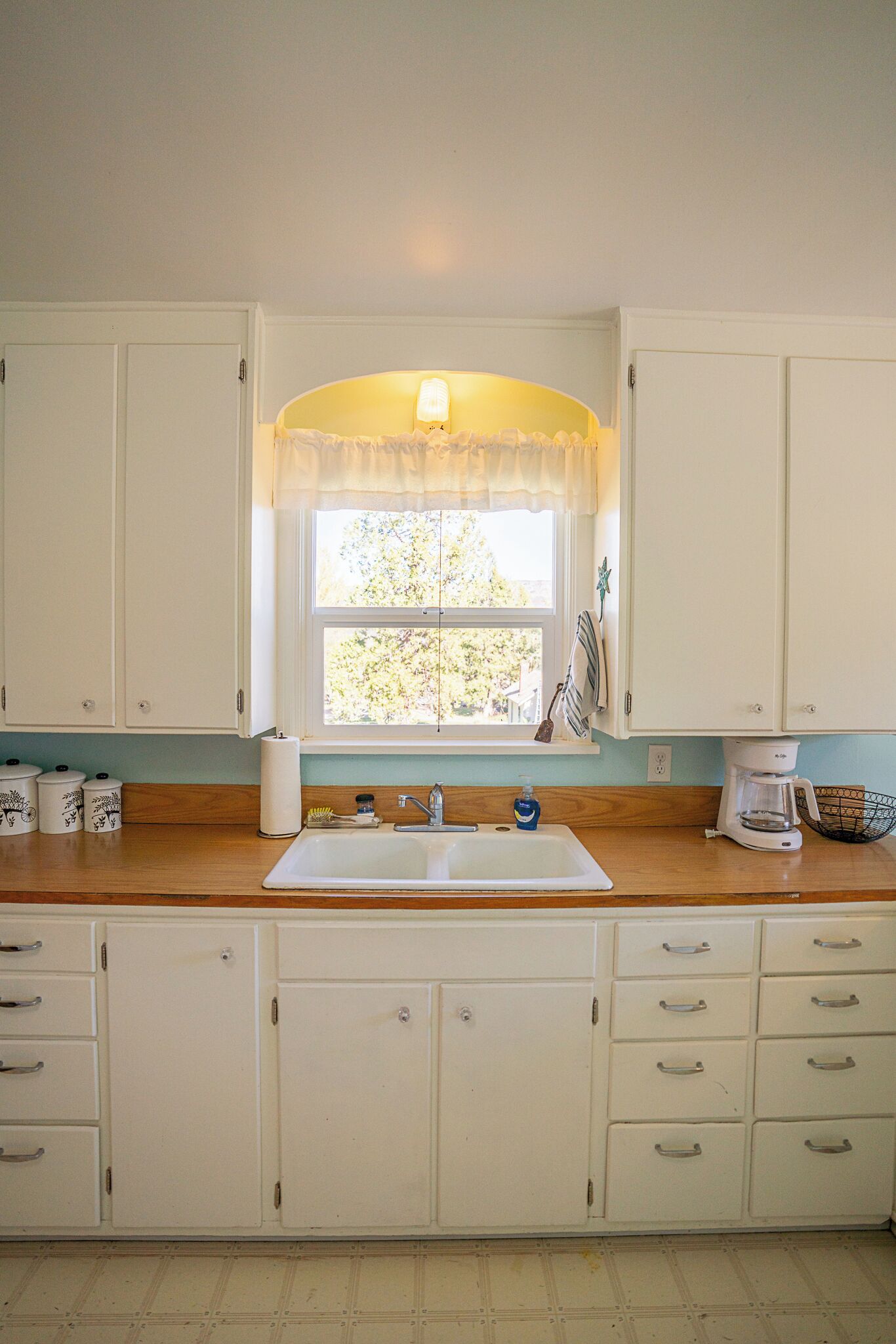 Kylskåp, mikrovågsugn, ugn och spishäll