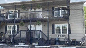 Exterior - Room with wi-fi, mini fridge and microwave Red River Gorge area (Clay City)
