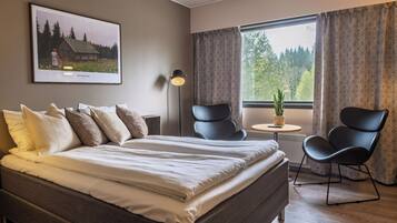 Doppelzimmer | Schreibtisch, laptopgeeigneter Arbeitsplatz, kostenloses WLAN