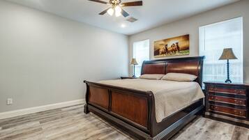 4 bedrooms, iron/ironing board, free WiFi, bed sheets