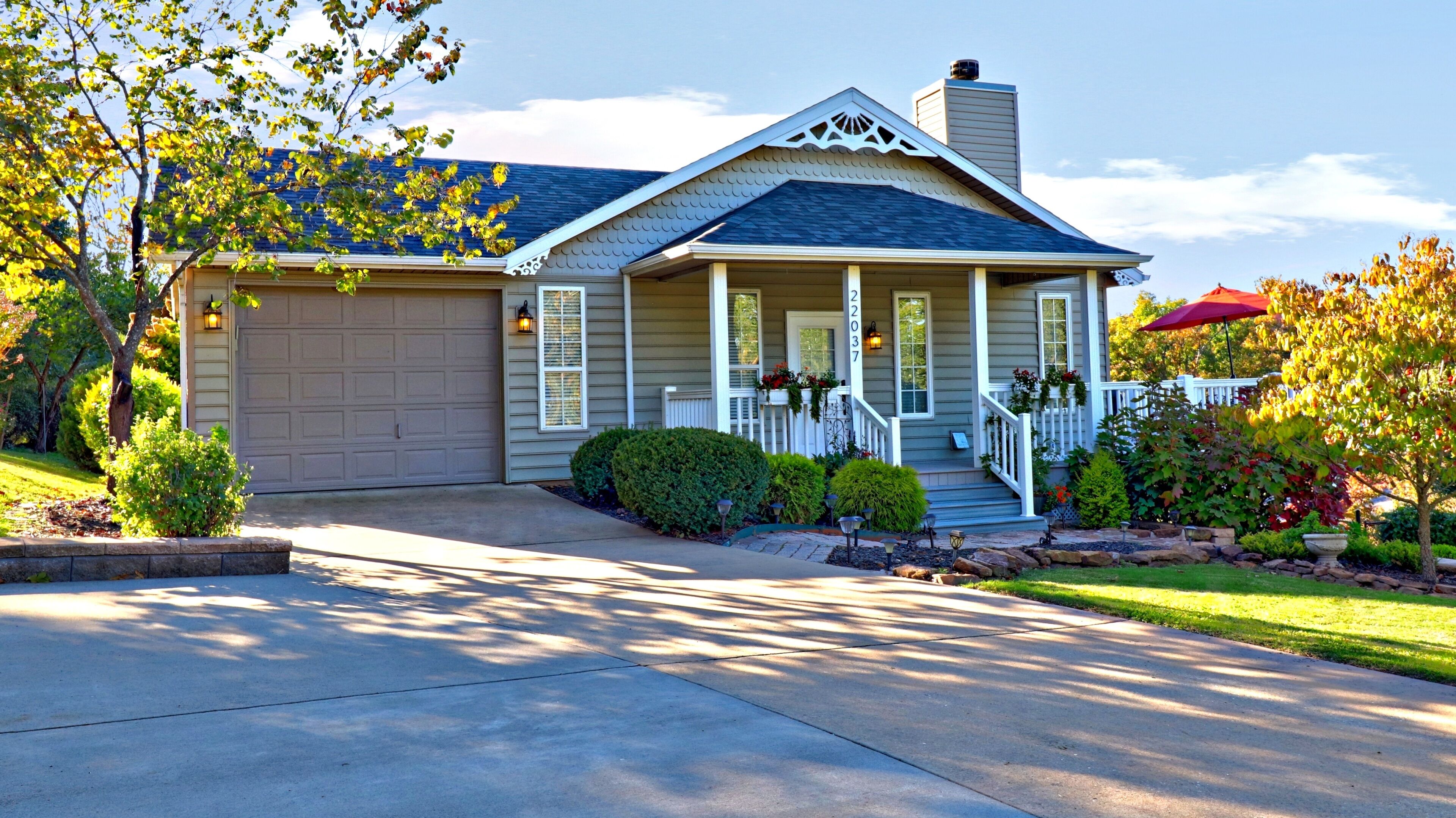Beautiful Lake Views And Close To Everything Northwest Arkansas Has To Offer