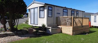 Cosy 2 Bedroom static on a Caravan Holiday Park in the heart of Cornwall