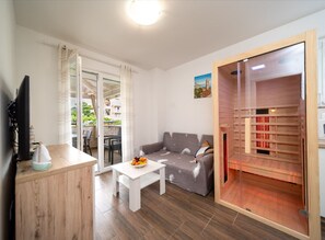 TV - Two Bedroom Apartment (Lopar)