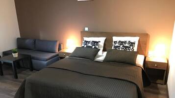1 bedroom, WiFi, bed sheets