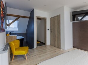 5 dormitorios, tabla de planchar con plancha, wifi y ropa de cama