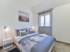 3 Schlafzimmer, Bügeleisen/Bügelbrett, Internetzugang, Bettwäsche