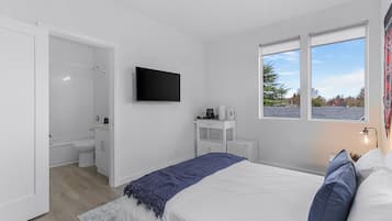 Classic Studio | Free WiFi, bed sheets