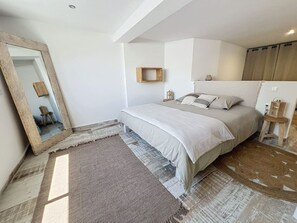 1 bedroom, desk, iron/ironing board, travel cot