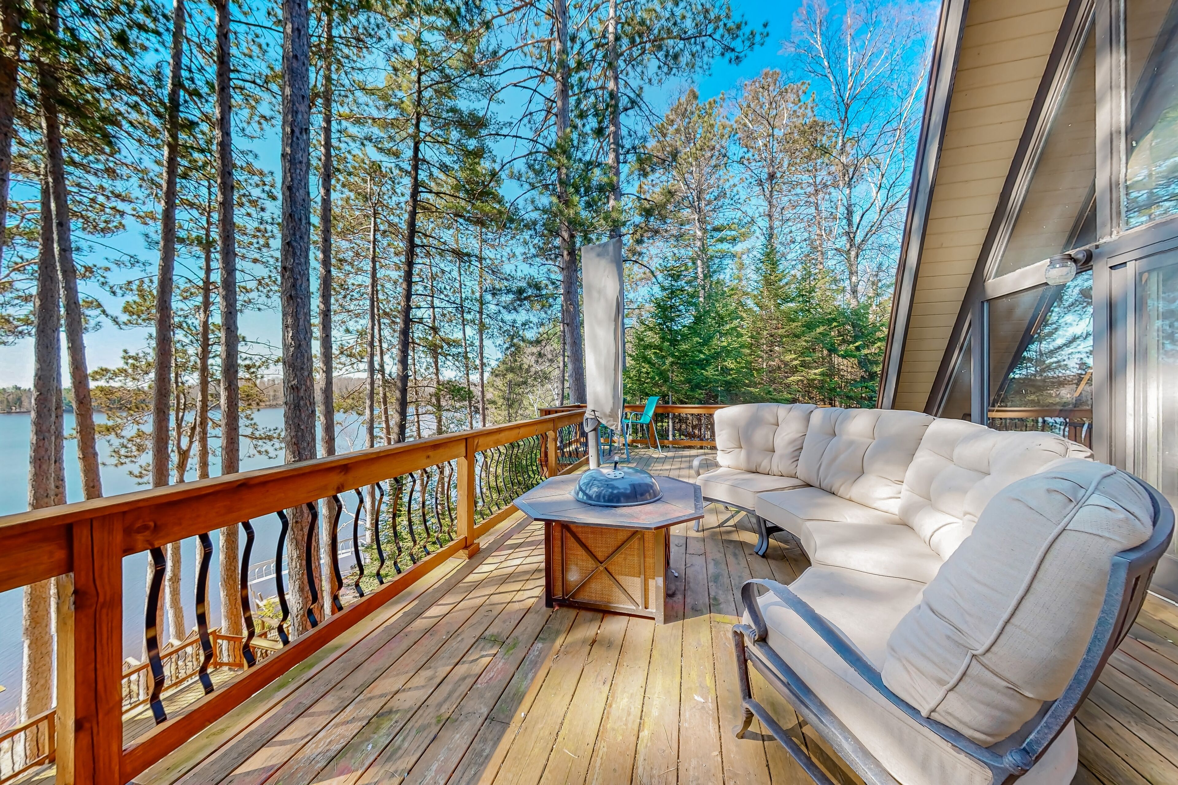 One-of-a-kind lakefront A-frame overlooking Echo Lake with theater room