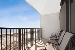Property grounds - Condo Right on The Beach! (Gulf Shores)