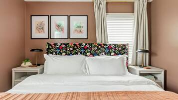 4 bedrooms, desk, free WiFi, bed sheets