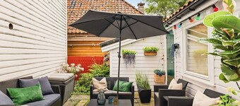 Historical House W Private Patio - 550m from Bryggen