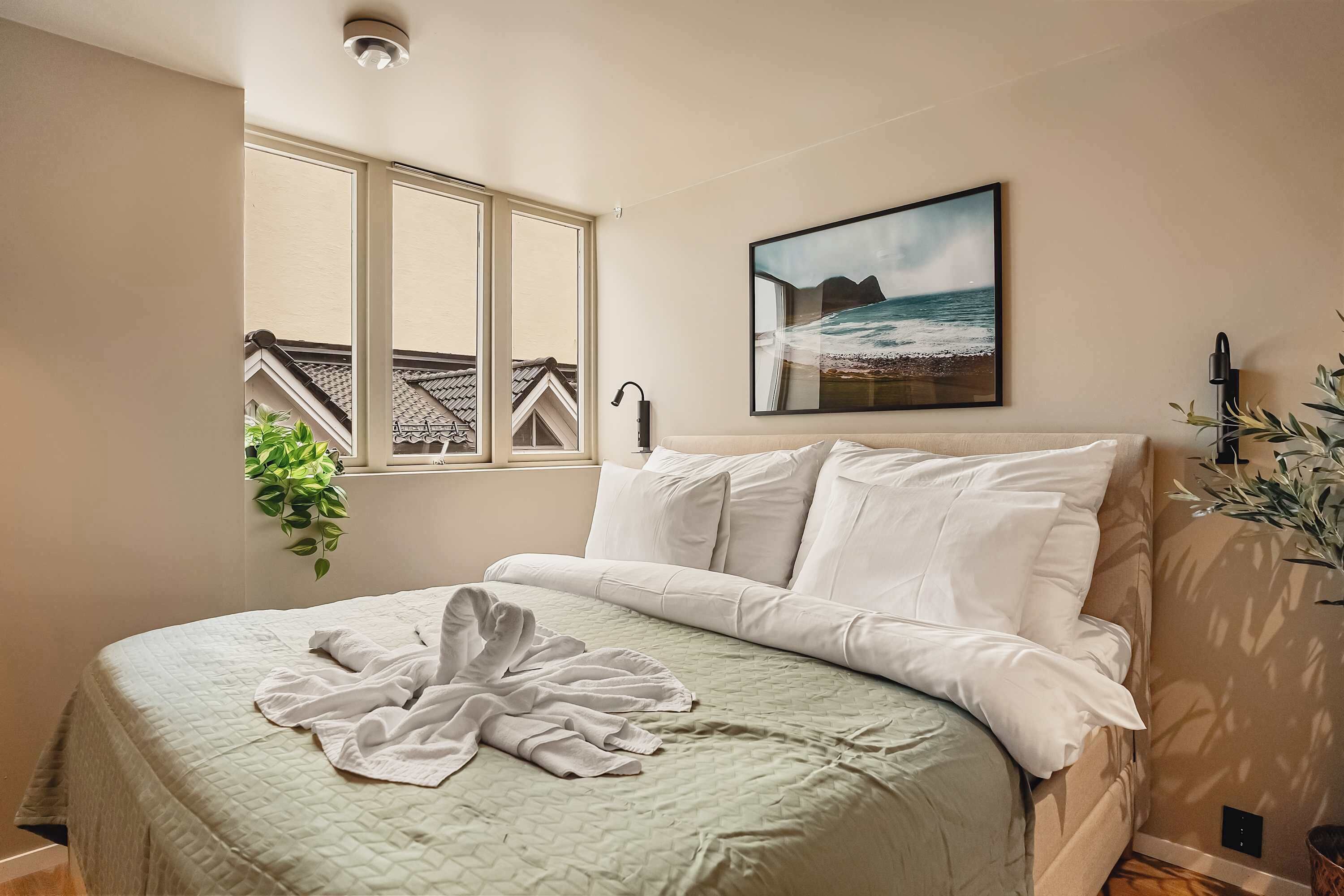 1 bedroom, travel crib, WiFi, bed sheets