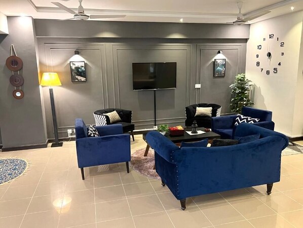 Deluxe Apartment | 1 bedroom, soundproofing, iron/ironing board, free WiFi