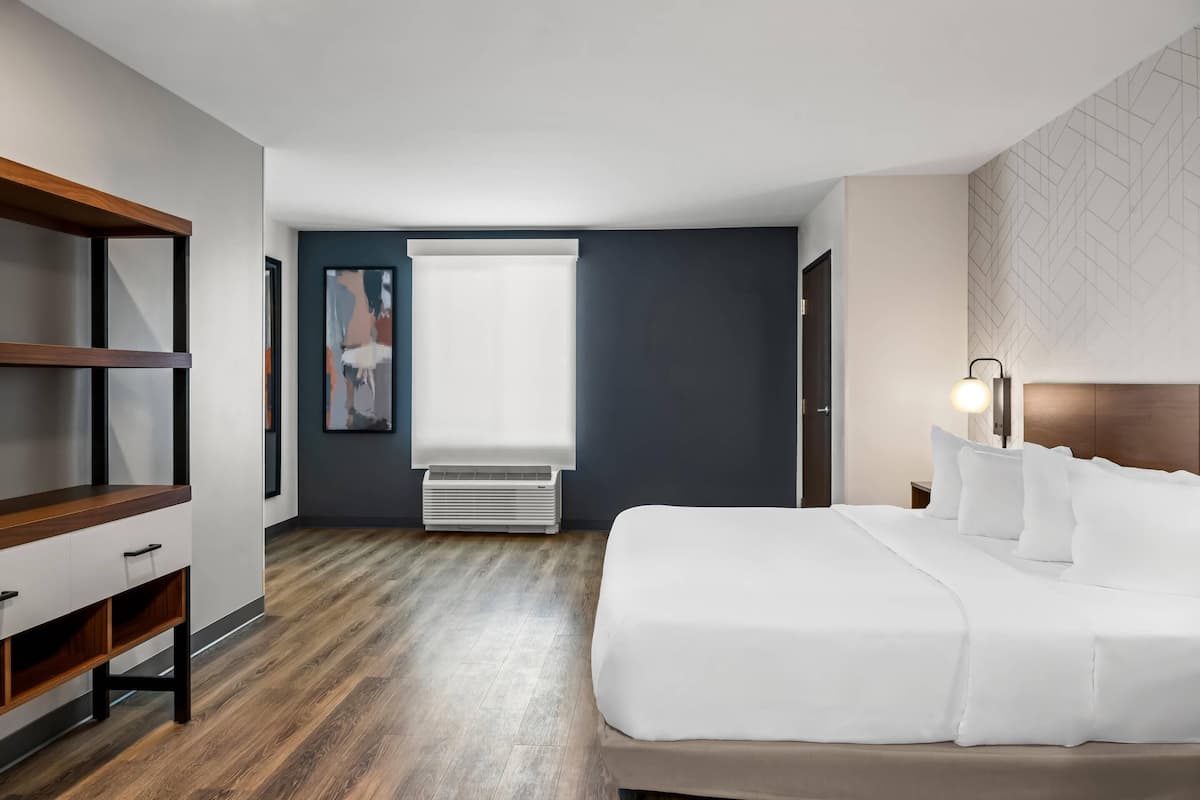 Suite, 1 King Bed, Non Smoking (Accessible Tub) | Pillowtop beds, desk, laptop workspace, WiFi (free)