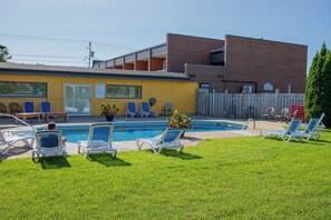 Seasonal outdoor pool