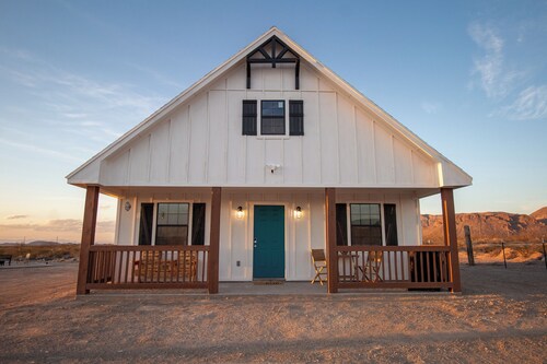 A-Frame On The Rocks! *RV CONNECTION ONSITE*