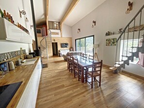 Interior - Chalet Familial Dans les Monts D'ardèche (La Souche)