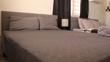 2 habitaciones, tabla de planchar con plancha, wifi y ropa de cama