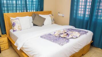 2 bedrooms, iron/ironing board, free WiFi