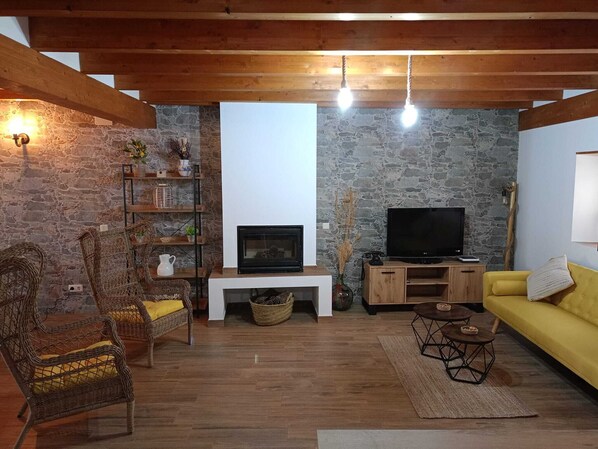 Téléviseur connecté, foyer