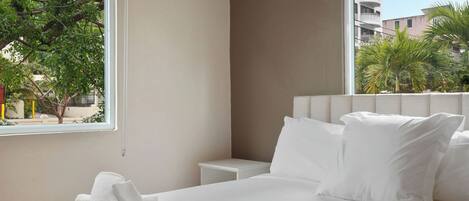 4 Schlafzimmer, Schreibtisch, Bügeleisen/Bügelbrett, kostenloses WLAN