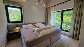 Presidential Apartment, 4 Bedrooms | Free WiFi