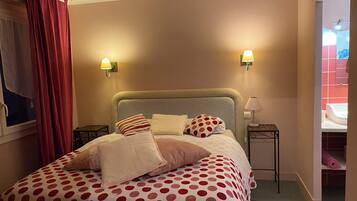 1 chambre, fer et planche Ă repasser, Wi-Fi, draps fournis