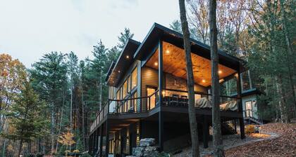 TreeTops, modern luxury overlooking Keuka Lake - Luxury Treehouse included