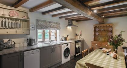 Courtyard Cottage - UK47218