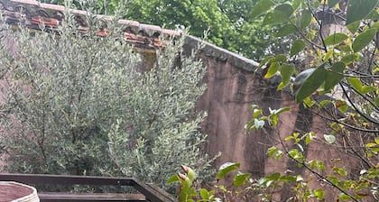 Jardins des Plantes, Parking Sécurisé et Terrasse. Quartier Privilégié !