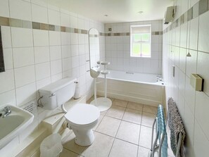 Towels - Lily Pad 2 - UK43901 (Nassington, near Stamford)