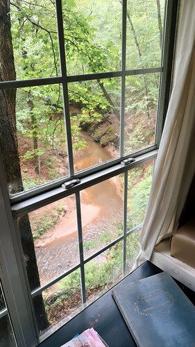 Creek Cabin - A secluded, creekside paradise at Stag Leap Cabins!