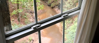 Creek Cabin - A secluded, creekside paradise at Stag Leap Cabins!