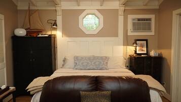 Fer et planche à repasser, Wi-Fi gratuit, draps fournis