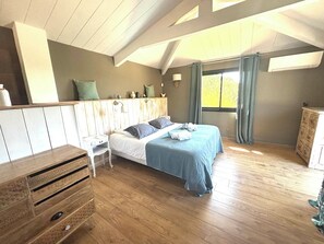 3 bedrooms, desk, iron/ironing board, travel cot - Rêve de mer, Villa 6 persons, 4 stars with salt pool (Cavalaire-sur-Mer)
