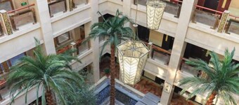 介休黃金港假日酒店