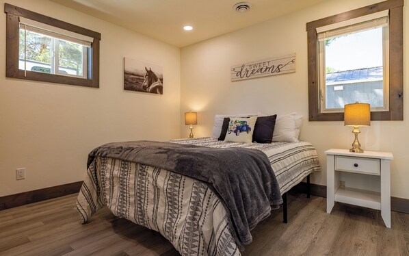 1 sovrum, strykjärn/strykbräda, wi-fi och sängkläder