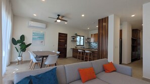 Smart TV, books - Modern, new, and spacious... just steps to Cerritos Beach (Playas Los Cerritos)