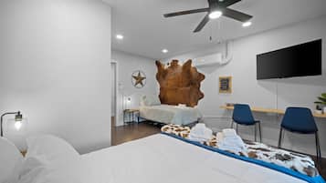 5 soveværelser, skrivebord, strygejern/strygebræt, weekendseng