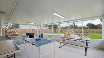 Outdoor dining